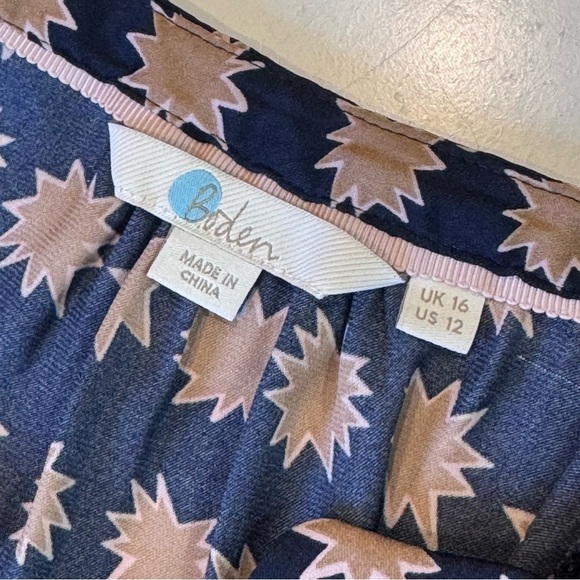 Boden silky blouse navy tan v-neck buttons balloon sleeves elastic cuff 12 - Picture 8 of 11